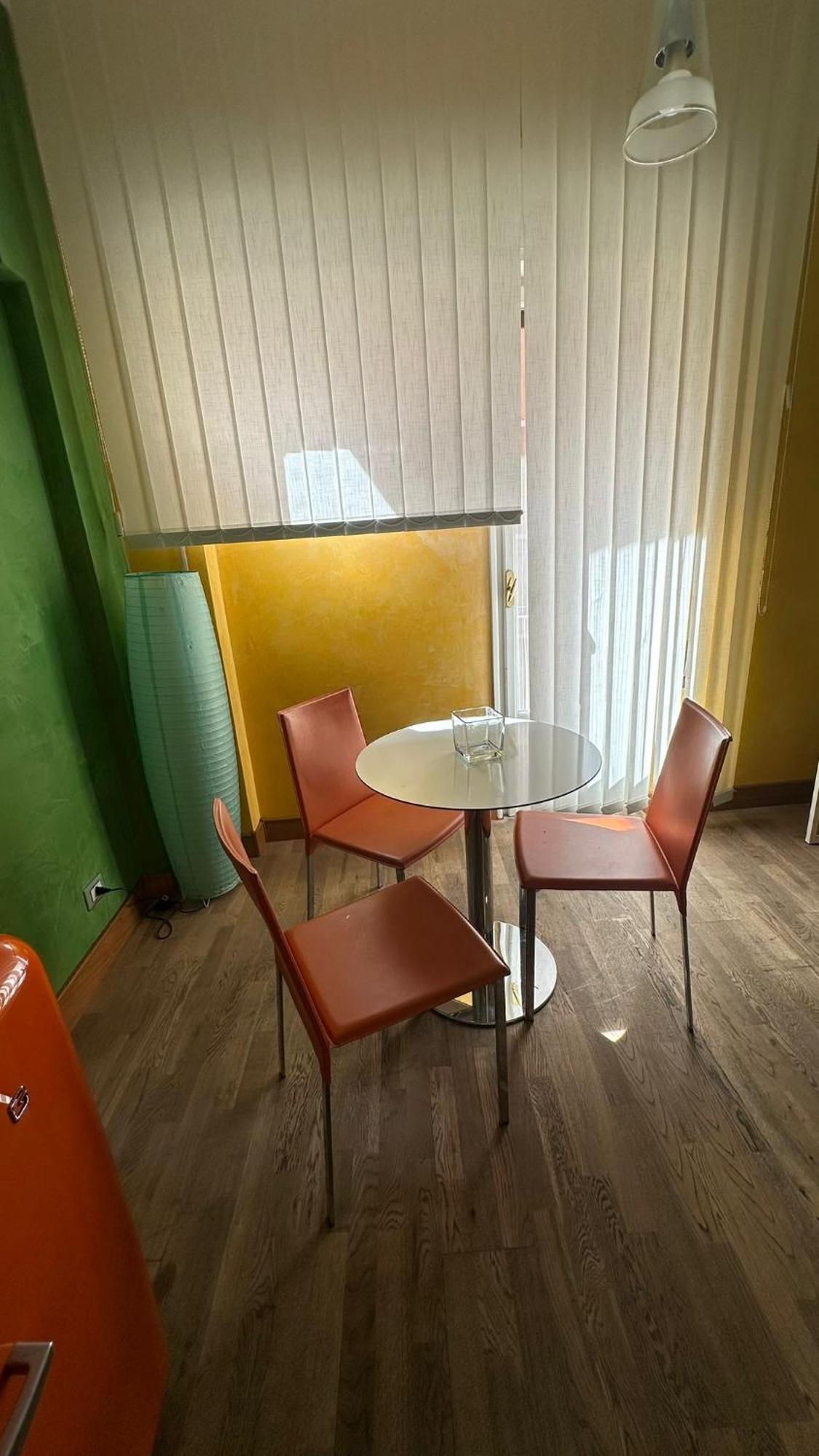 Urban House Apartment *